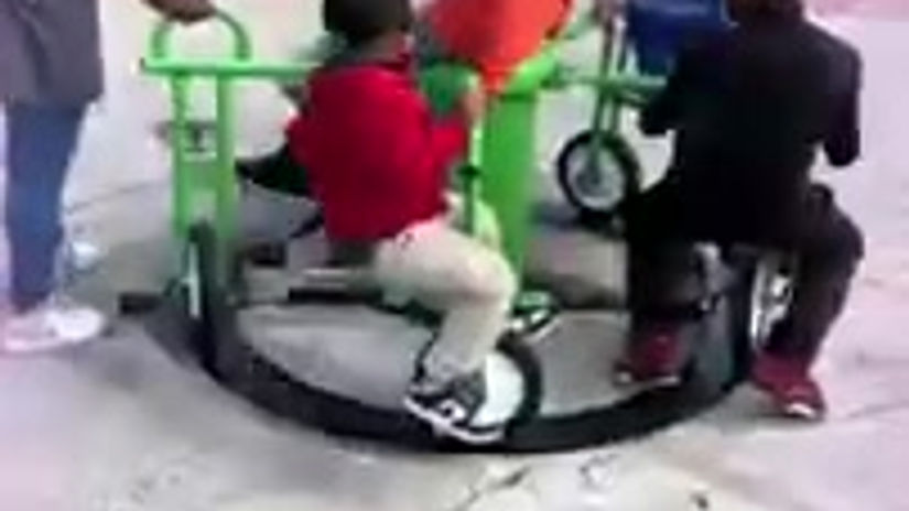 Happy kids learning (3)